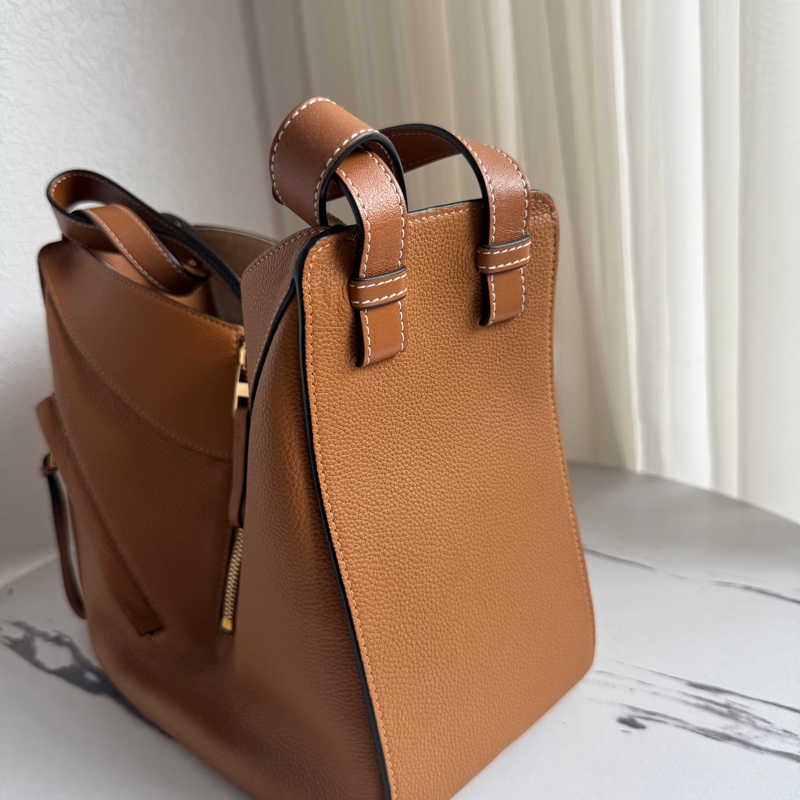 Loewe 焦糖色小號吊床包🩷🖤-3
