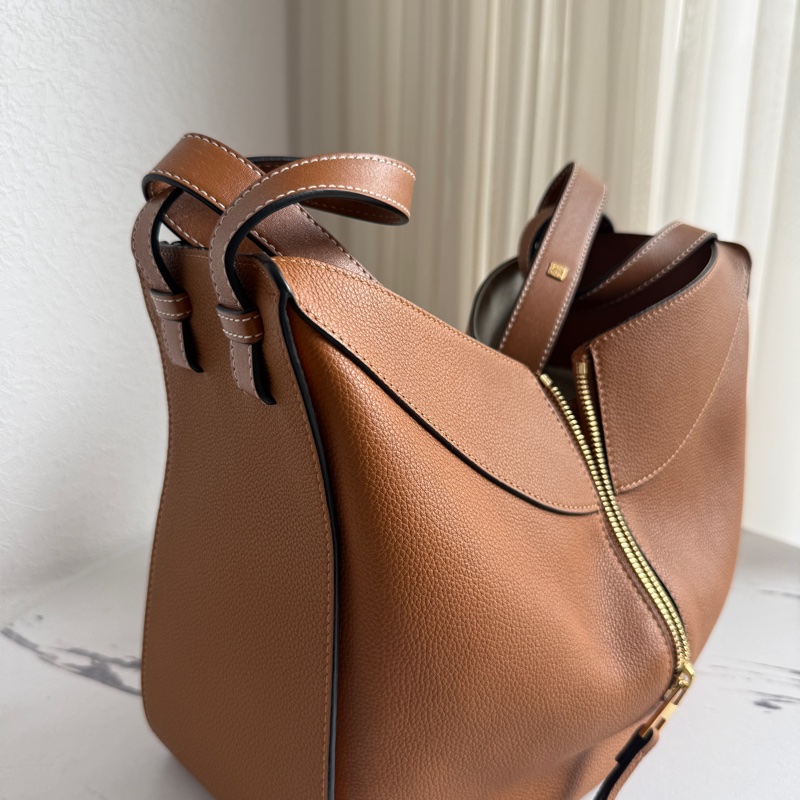 Loewe 焦糖色小號吊床包🩷🖤-4