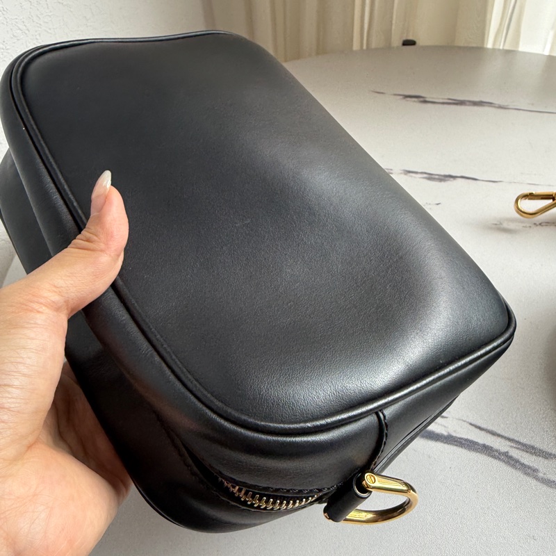 Fendi背帶超好看的相機包-11