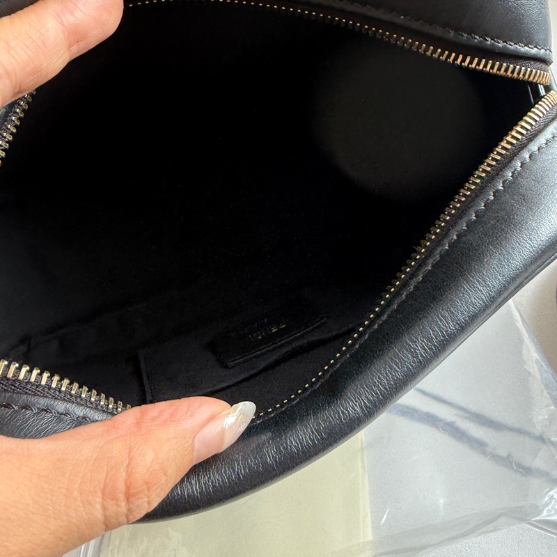 Fendi背帶超好看的相機包-14