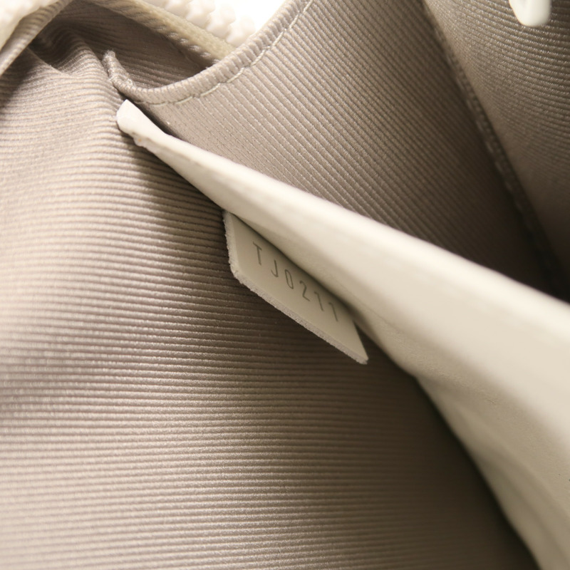 LOUIS VUITTON Monogram Taurillon LV Friends Soft Trunk肩背袋-6