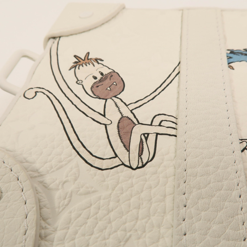 LOUIS VUITTON Monogram Taurillon LV Friends Soft Trunk肩背袋-15