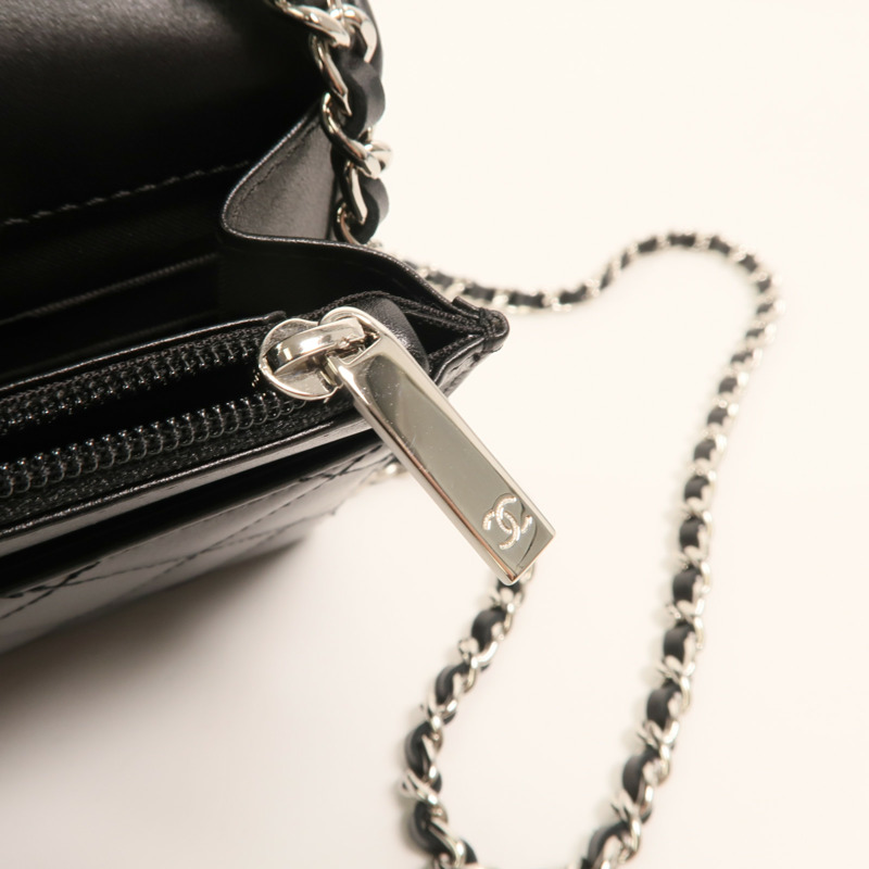 CHANEL 牛皮皮革Cambon Wallet on Chain鏈帶肩背袋-16