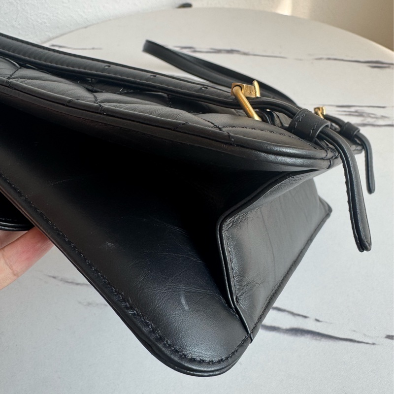 Chanel 黑菱格口蓋後背包  上身超美❤️‍🔥❤️‍🔥-9