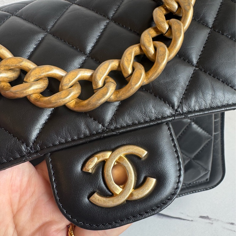 Chanel 黑菱格口蓋後背包  上身超美❤️‍🔥❤️‍🔥-14