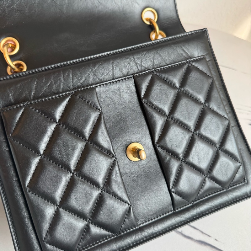 Chanel 黑菱格口蓋後背包  上身超美❤️‍🔥❤️‍🔥-21