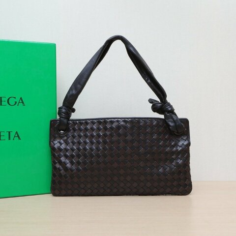 BOTTEGA VENETA 拼色羊皮金扣編織腋下包肩背包