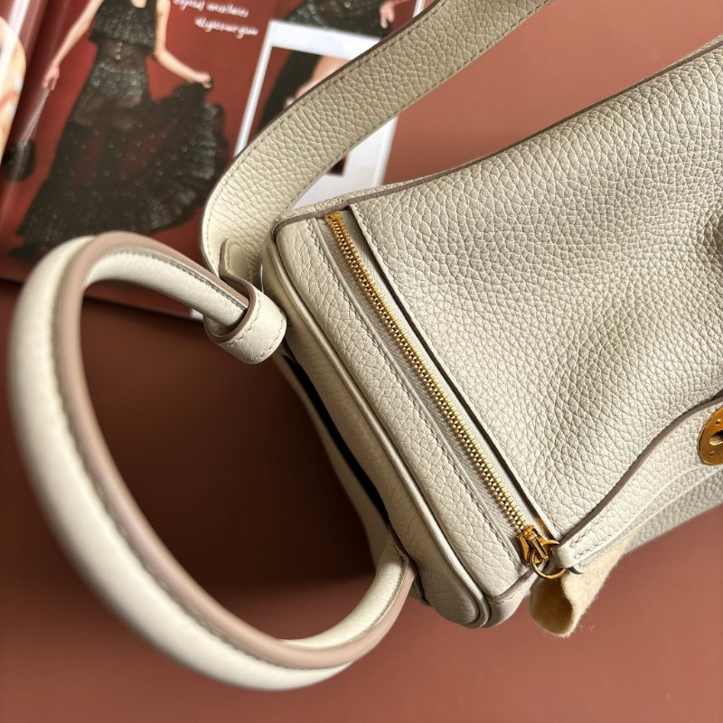 B刻 割愛釋出 ::HERMES:: 愛馬仕 8L冰川白金釦LINDY 26-6