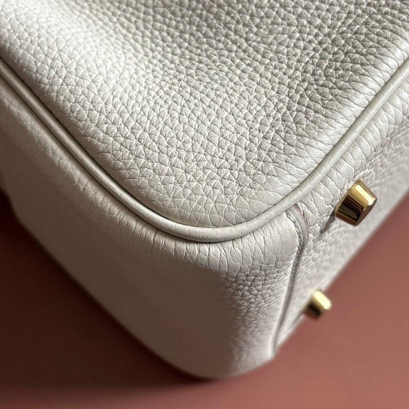 B刻 割愛釋出 ::HERMES:: 愛馬仕 8L冰川白金釦LINDY 26-14