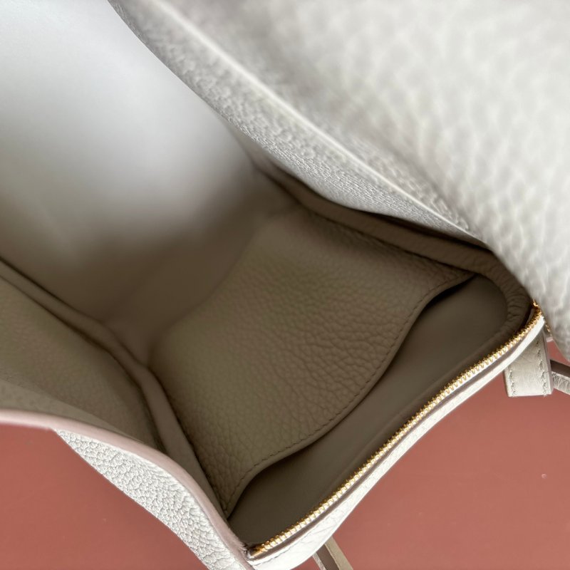 B刻 割愛釋出 ::HERMES:: 愛馬仕 8L冰川白金釦LINDY 26-19