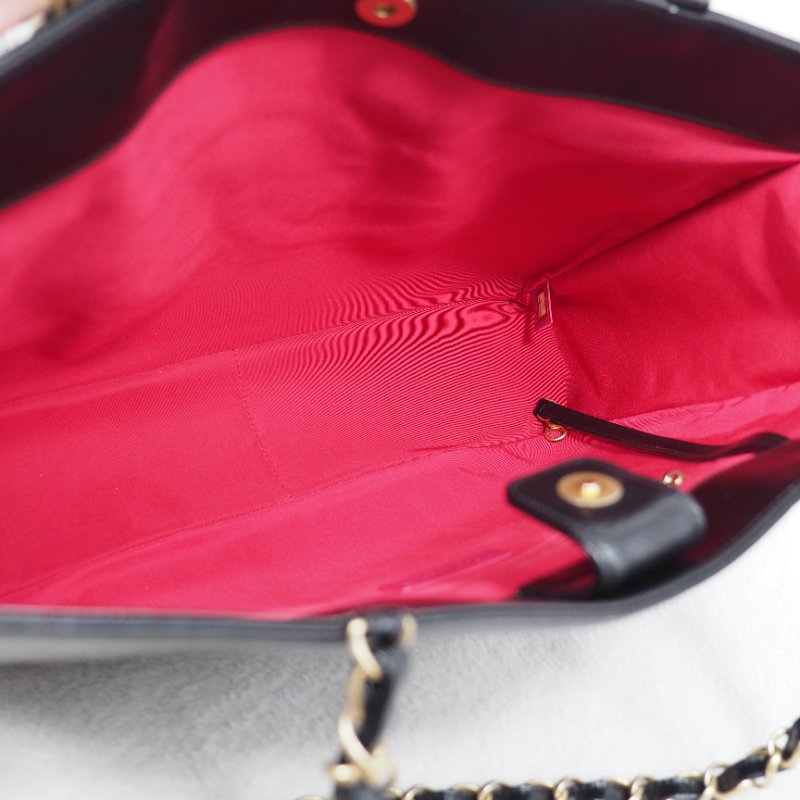 CHANEL 黑色牛皮皮穿鏈托特包-9