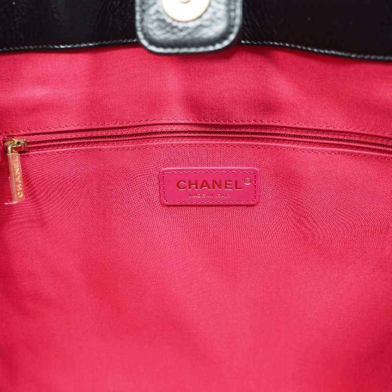 CHANEL 黑色牛皮皮穿鏈托特包-10