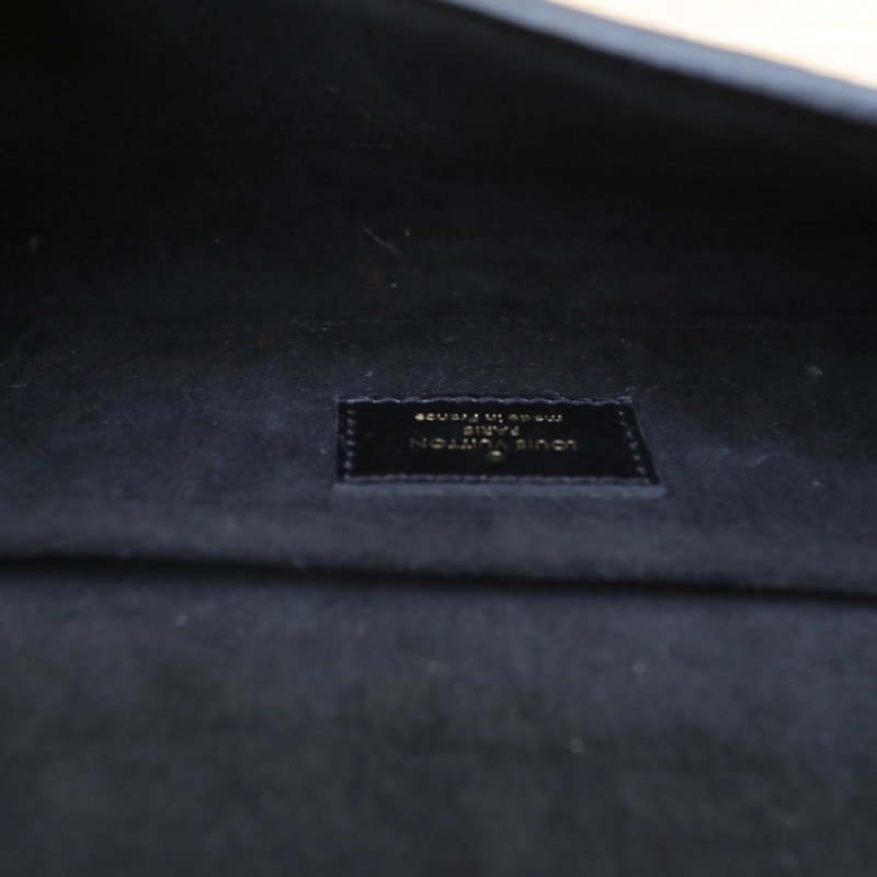 LOUIS VUITTON PADLOCKONSTRAP鎖頭斜挎包黑色牛皮老花晶片肩背包-3