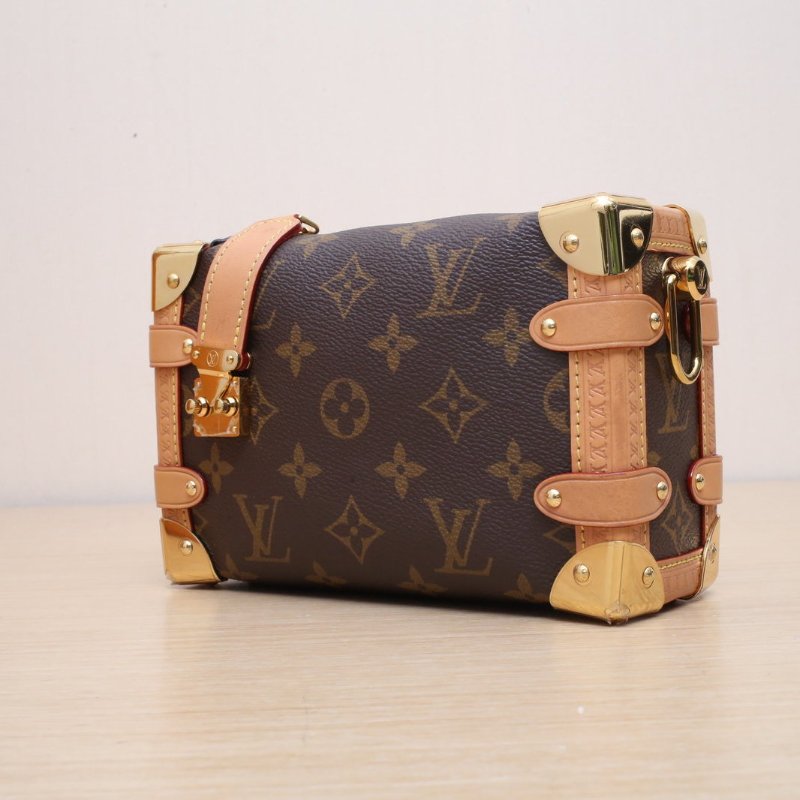 LOUIS VUITTON SideTrunk軟盒子包小號18老花PVC晶片肩背包-4