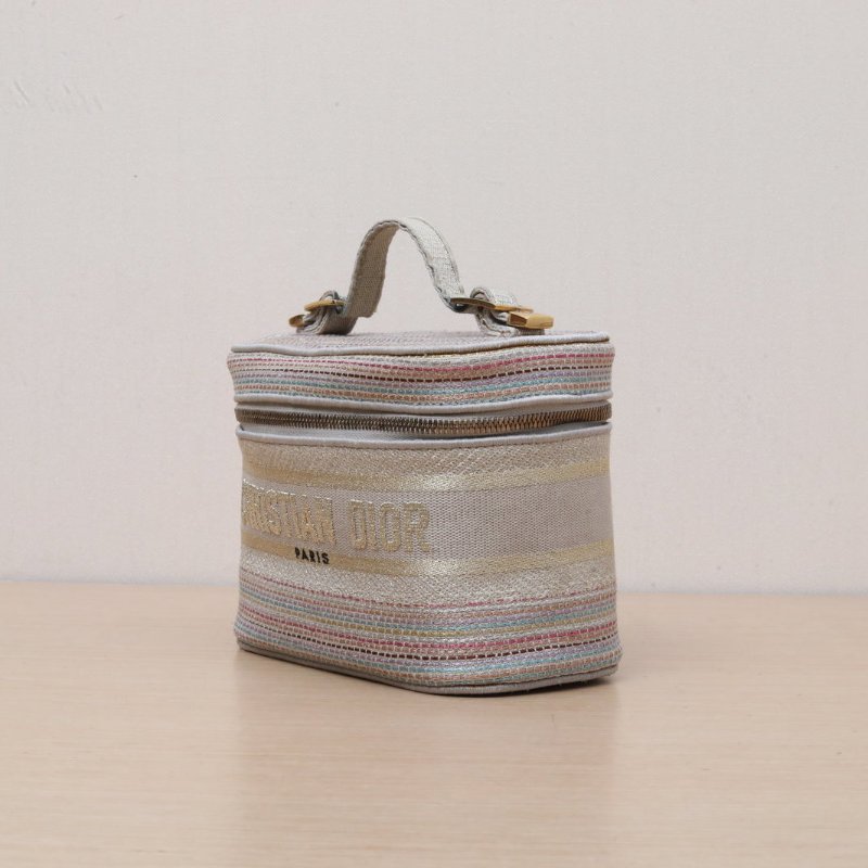 DIOR DiortravelVanity化妝包小號拼色帆布金扣肩背包-4