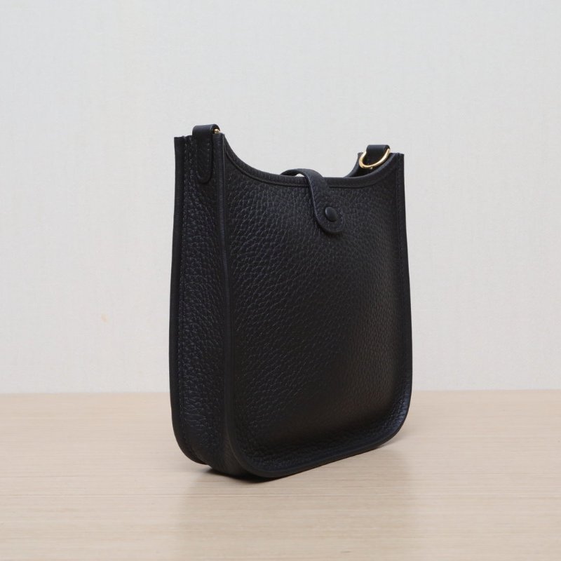 HERMES EvelyneMini16黑色TC皮W刻金扣肩背包-4