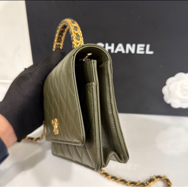 Chanel #芯片款 #閒置帶膜 手提鏈條包 提把皮穿鏈 香奈兒woc深綠色金扣-4