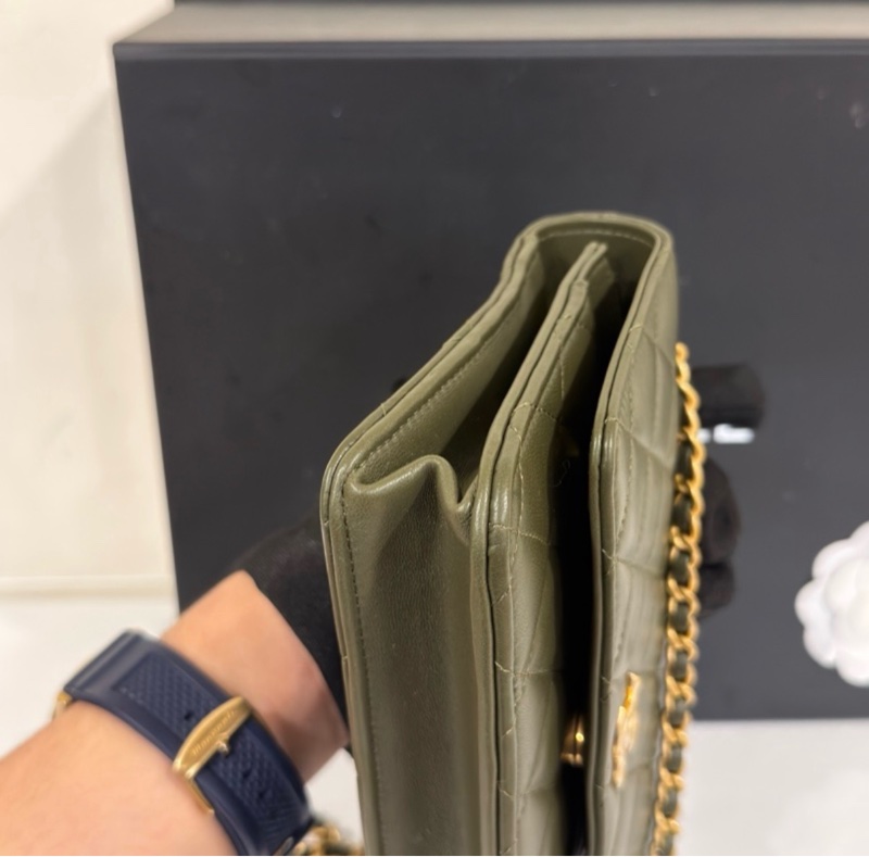 Chanel #芯片款 #閒置帶膜 手提鏈條包 提把皮穿鏈 香奈兒woc深綠色金扣-6