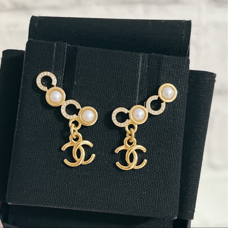 Chanel coco水鑽珍珠吊墜耳環(針）-0