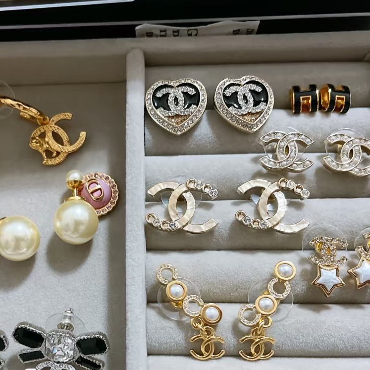 Chanel coco水鑽珍珠吊墜耳環(針）-3