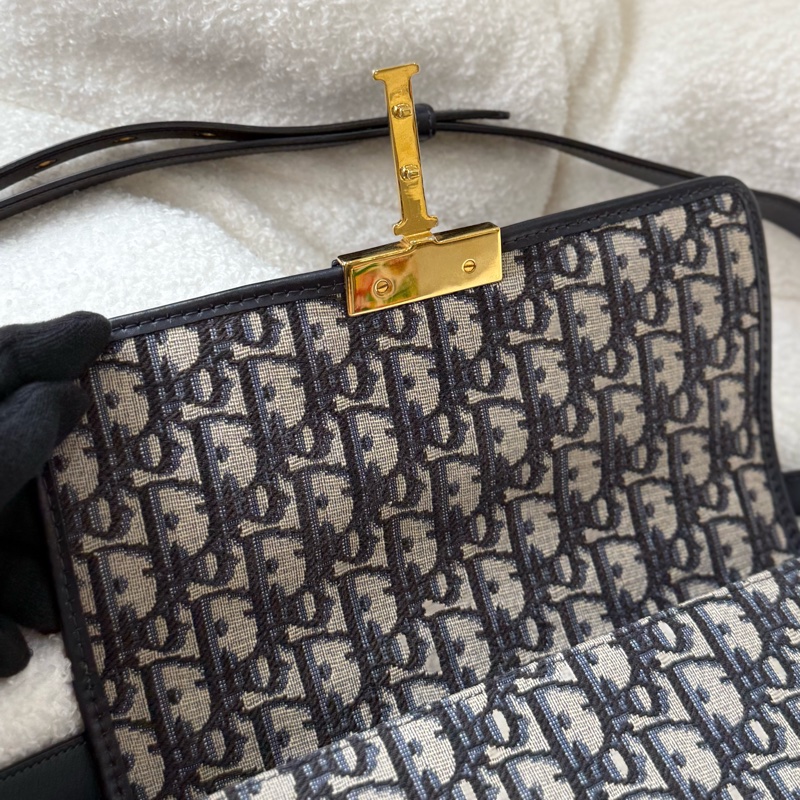 (高雄漢神保卡）Dior 蒙田30-17