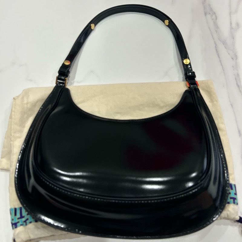 TORY BURCH  ROBINSON 漆皮手提/肩背新月包 黑色-1