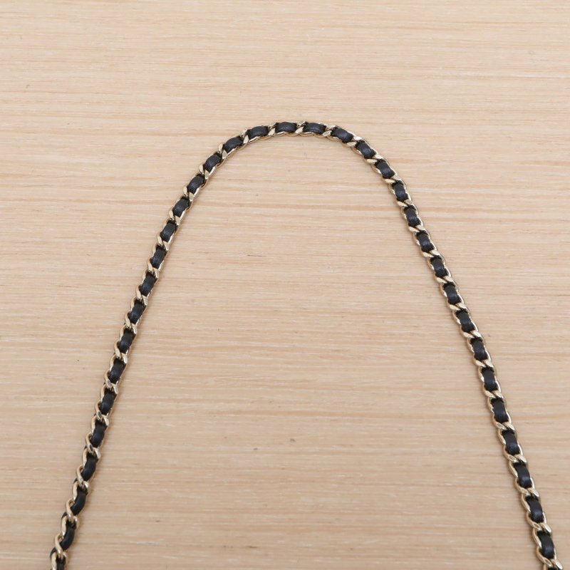 CHANEL 黑色羊皮晶片開淺金扣24K硬箱手提化妝箱肩背包-2