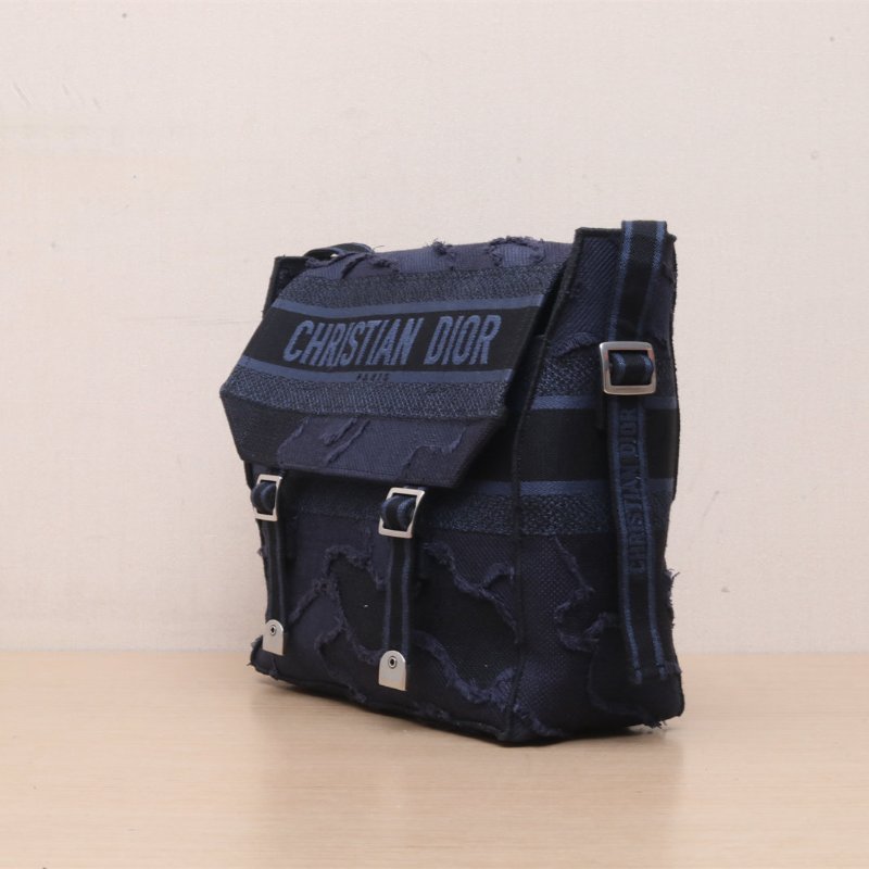 DIOR Diorcamp郵差信使包中號藍色銀扣2019印花刺繡肩背包-3