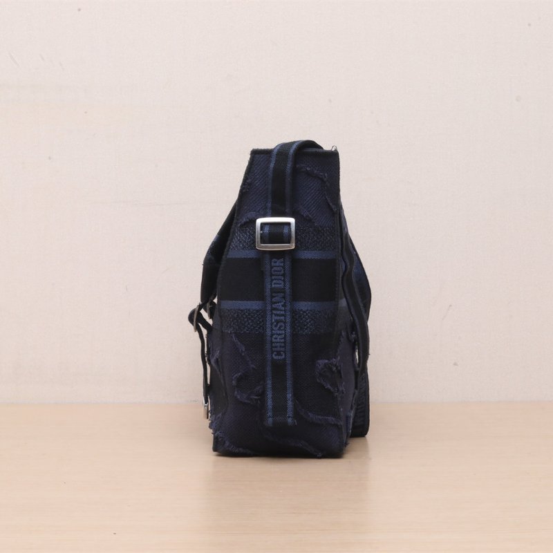 DIOR Diorcamp郵差信使包中號藍色銀扣2019印花刺繡肩背包-4