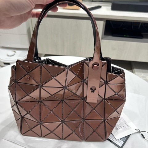三宅一生 BAO BAO Issey Miyake CARAT 亮面4*4格手提包 鑽石包 棕色
