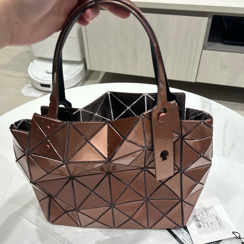 三宅一生 BAO BAO Issey Miyake CARAT 亮面4*4格手提包 鑽石包 棕色-7