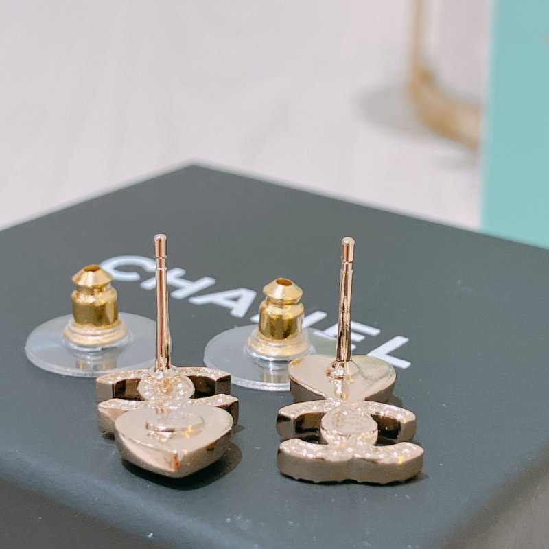TK2022	Chanel 香奈兒CC字連心心耳環 CC Logo And Heart Earrings Crystal x GHW-3