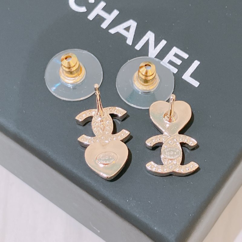 TK2022	Chanel 香奈兒CC字連心心耳環 CC Logo And Heart Earrings Crystal x GHW-4