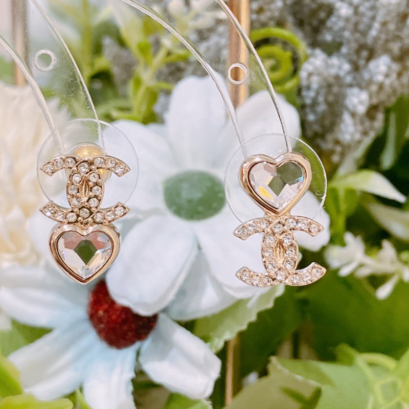 TK2022	Chanel 香奈兒CC字連心心耳環 CC Logo And Heart Earrings Crystal x GHW-6