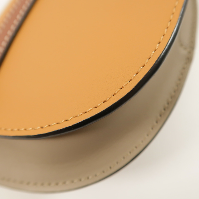 LOEWE 牛皮皮革Mini Gate肩背袋-12