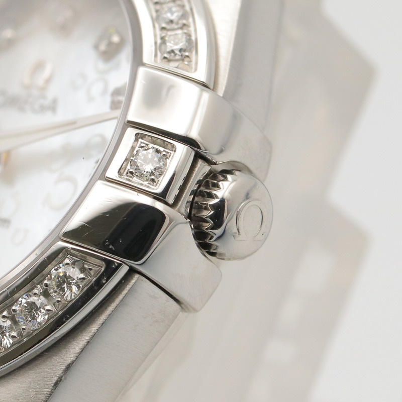 歐米茄星座系列鑲鑽錶圈12鑽女錶，不鏽鋼錶殼，白色錶盤，珍珠母貝錶帶，型號123.15.24.60.55.005-5