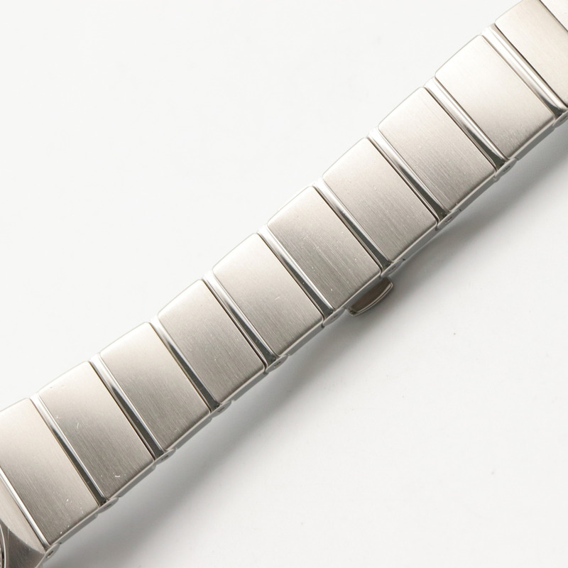 歐米茄星座系列鑲鑽錶圈12鑽女錶，不鏽鋼錶殼，白色錶盤，珍珠母貝錶帶，型號123.15.24.60.55.005-15