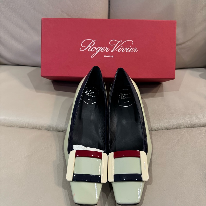 RV Roger Vivier 薄荷綠方頭跟鞋/39號/99閒置新美品-1