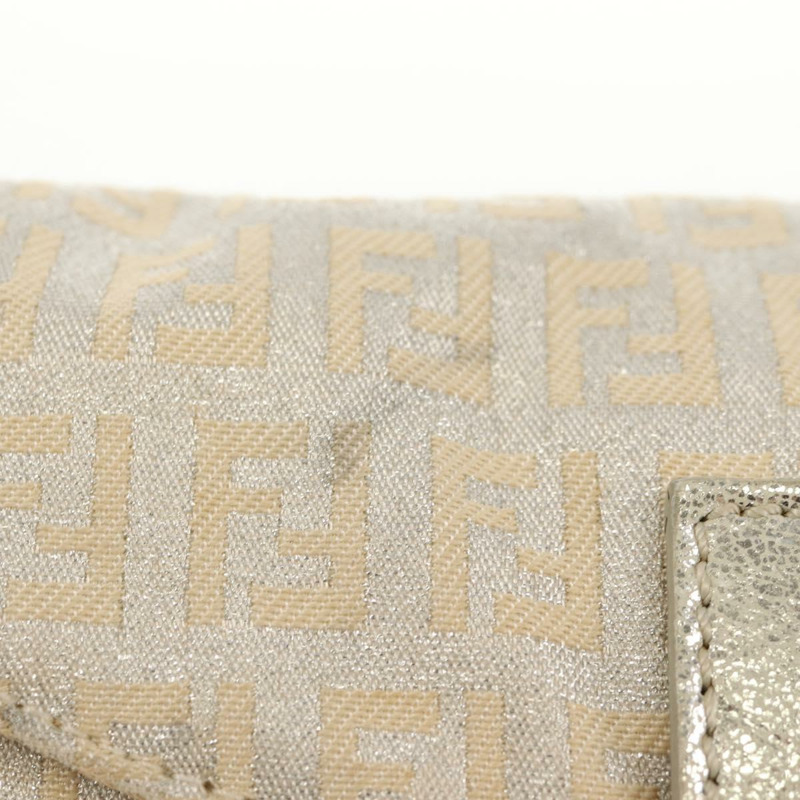 【日本直送】FENDI Zucchino 帆布 Mamma Baguette 肩背包 銀色 正品 ep12129V-1