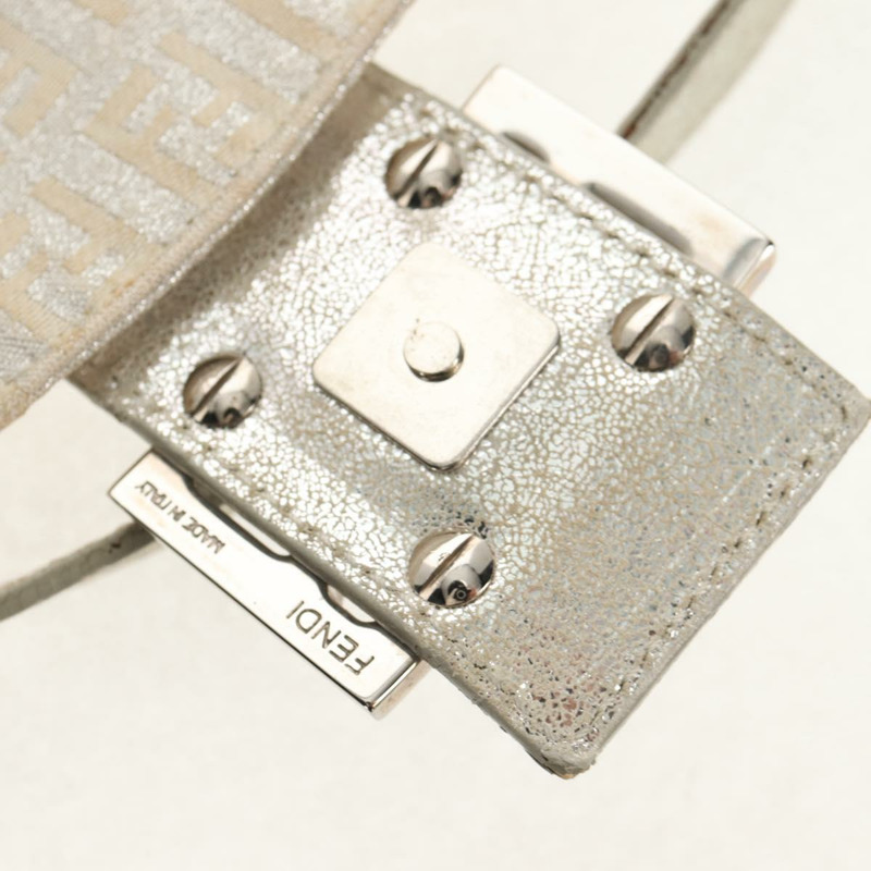 【日本直送】FENDI Zucchino 帆布 Mamma Baguette 肩背包 銀色 正品 ep12129V-22