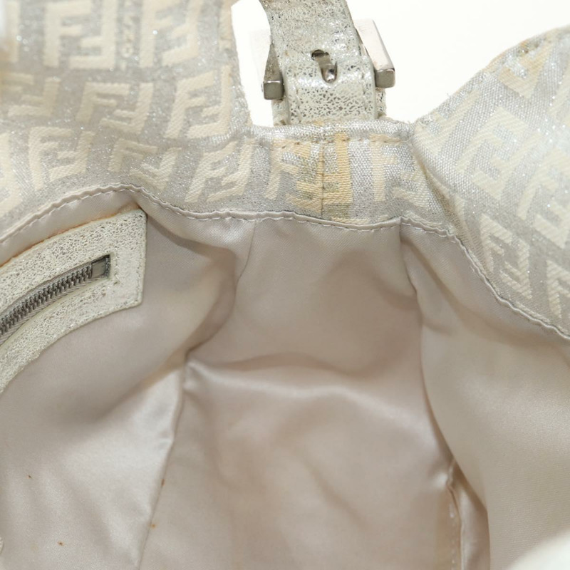 【日本直送】FENDI Zucchino 帆布 Mamma Baguette 肩背包 銀色 正品 ep12129V-26