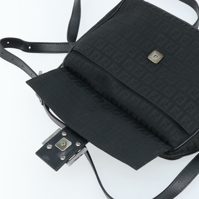 【日本直送】FENDI Zucchino帆布單肩包 黑色 銀色 Auth mr2153V-23