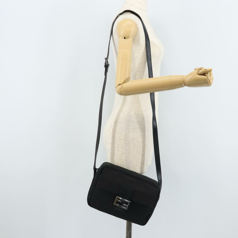 【日本直送】FENDI Zucchino帆布單肩包 黑色 銀色 Auth mr2153V-25