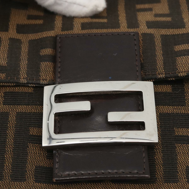 【日本直送】FENDI Zucca 帆布 Mamma Baguette 單肩包 棕色 銀色 正品 am10947V-17