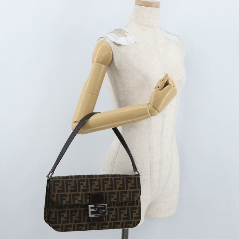 【日本直送】FENDI Zucca 帆布 Mamma Baguette 單肩包 棕色 銀色 正品 am10947V-28