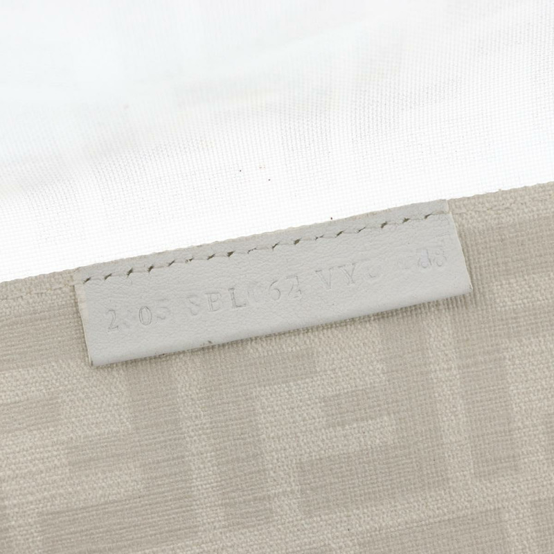 【日本直送】FENDI Zucca 帆布波士頓包白色銀色正品 SW2152V-11