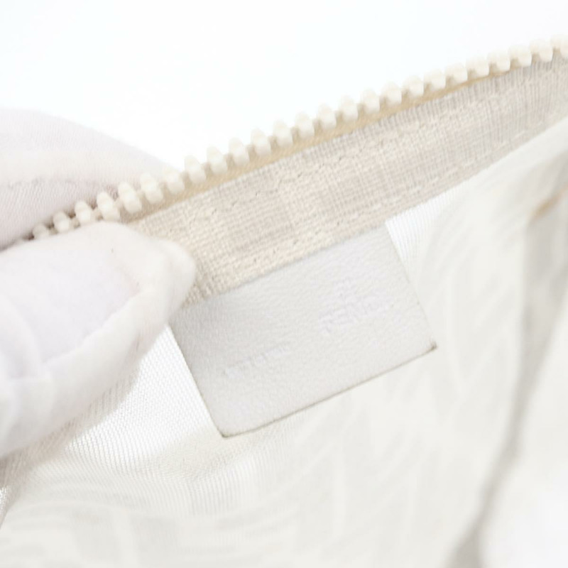 【日本直送】FENDI Zucca 帆布波士頓包白色銀色正品 SW2152V-17