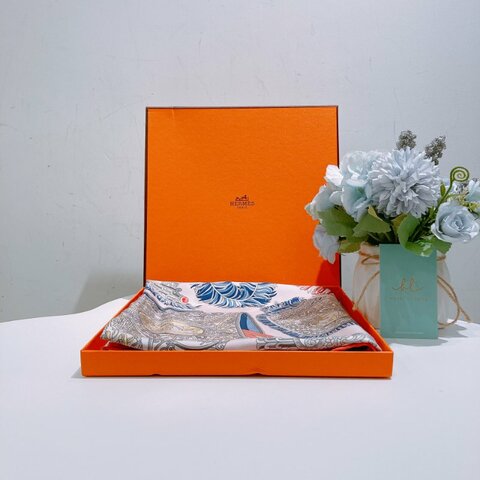 TW4821 Hermes 愛馬仕方 90 Sous L'Egide de Mars By Pierre Marie Scarf 90 x 90cm