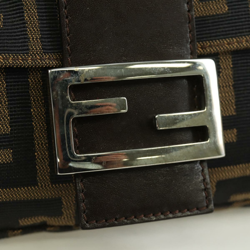 【日本直送】FENDI Zucca帆布Mamma Baguette單肩包 黑色棕色 正品 mr2260SAV-18