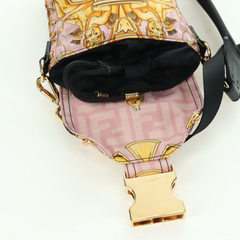 【日本直送】FENDI Zucca 帆布 FENDACE 包 VERSACE 合作粉紅色正品 YKZ1364M-8